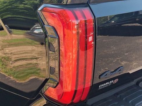 Used 2024 Toyota Tundra SR5 w/ SR5 Premium Package AWD/4WD image 10