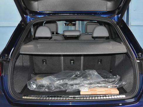 Certified 2025 Audi Q3 2.0T Premium w/ Convenience Package image 28