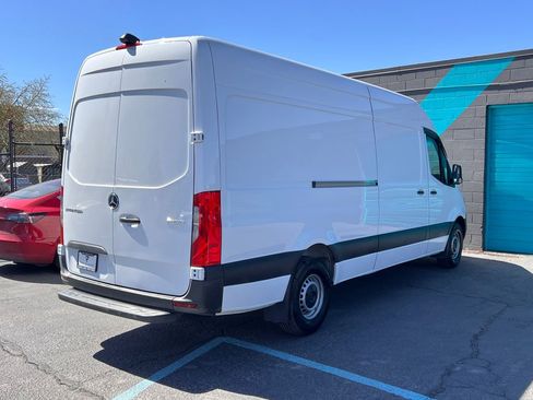 Used 2022 Mercedes-Benz Sprinter 2500 image 11