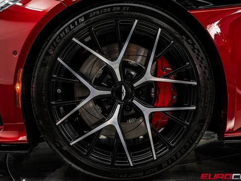 Used 2024 Aston Martin DB12 Coupe image 21