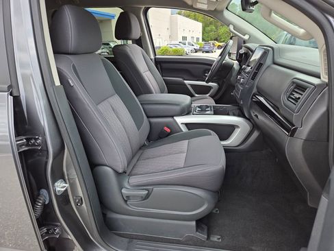 Used 2024 Nissan Titan SV w/ SV Convenience Package AWD/4WD image 18