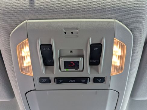 Certified 2023 Toyota Highlander XLE image 14