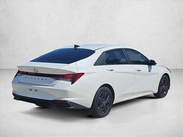 Used 2021 Hyundai Elantra SEL w/ Convenience Package FWD image 5