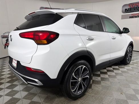 Used 2023 Buick Encore GX Select image 3
