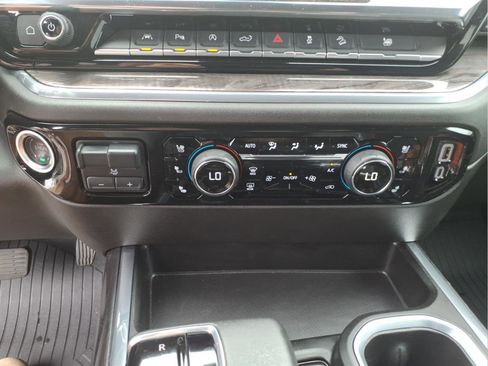 Used 2025 Chevrolet Silverado 1500 LTZ AWD/4WD image 23