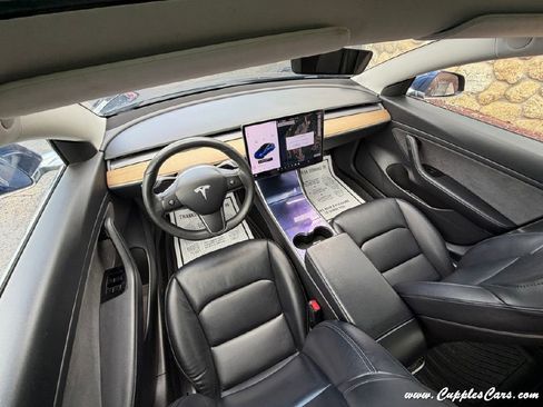 Used 2020 Tesla Model 3 Standard Range Plus RWD image 22
