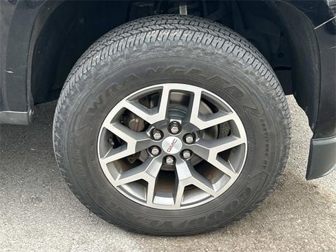 Used 2016 GMC Canyon SLE w/ All Terrain Package image 10