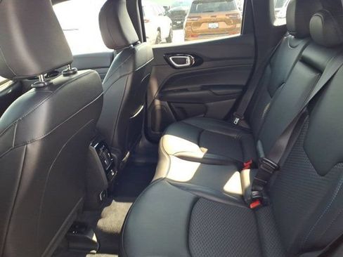 New 2026 Jeep Compass Latitude AWD/4WD image 15