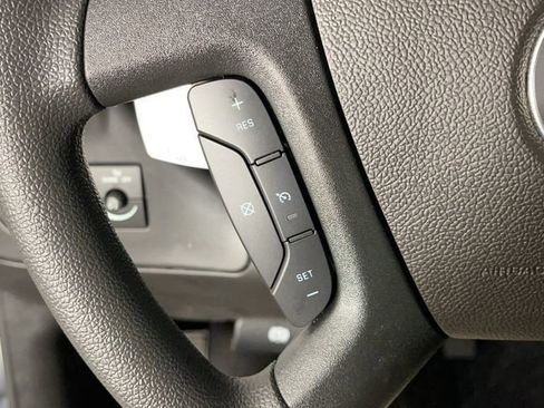 New 2025 Chevrolet Express 2500 Work Van w/ Driver Convenience Package image 27