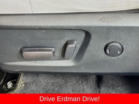 Used 2021 Toyota Tundra SR5 w/ SR5 Leather Package AWD/4WD image 12