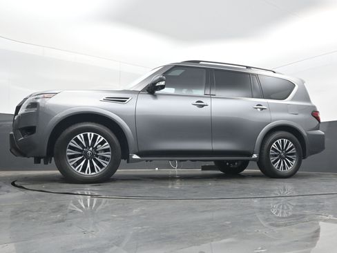 Used 2024 Nissan Armada SL w/ Midnight Edition Package image 23