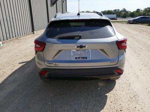 New 2026 Chevrolet Trax RS w/ Sunroof Package image 4