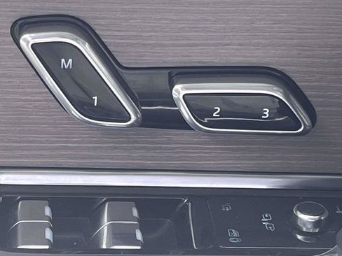 Used 2025 Land Rover Range Rover SE AWD/4WD image 30