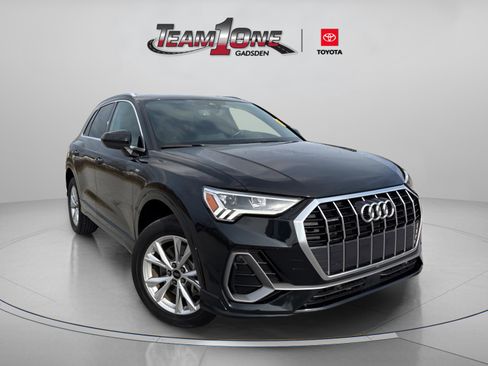 Used 2024 Audi Q3 2.0T Premium image 1
