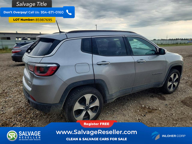 Used 2018 Jeep Compass Latitude w/ Popular Equipment Group AWD/4WD image 4