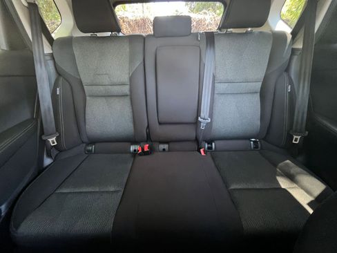 Used 2025 Nissan Rogue SV FWD image 40
