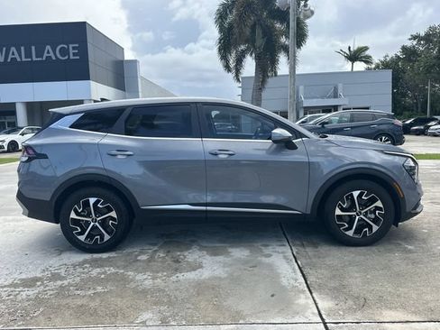 Certified 2024 Kia Sportage EX FWD image 5