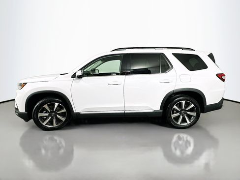 Used 2024 Honda Pilot Elite image 4