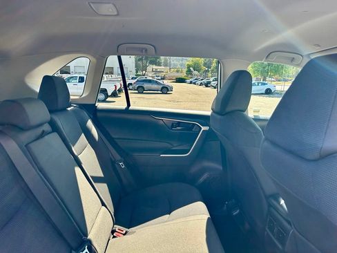 Certified 2023 Toyota RAV4 LE AWD/4WD image 14