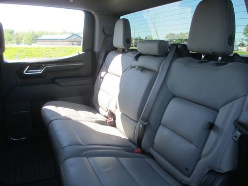 Used 2024 GMC Sierra 1500 Elevation image 21