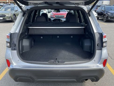 Certified 2025 Subaru Forester Premium AWD/4WD image 9