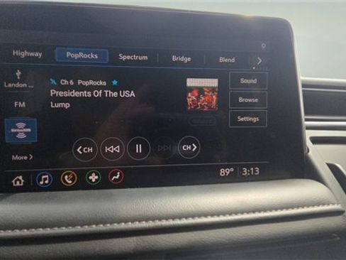 Used 2021 Chevrolet Tahoe LT w/ LT Signature Package image 7