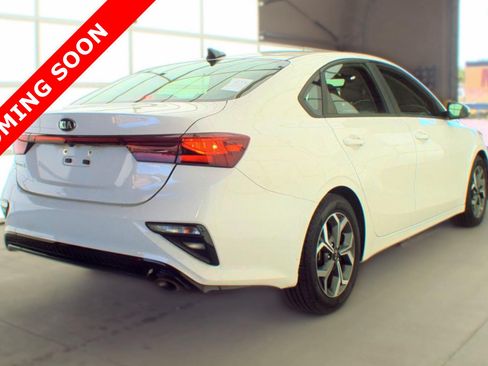 Used 2021 Kia Forte LXS FWD image 3