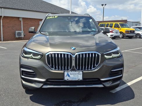 Used 2023 BMW X5 xDrive40i w/ Premium Package AWD/4WD image 2