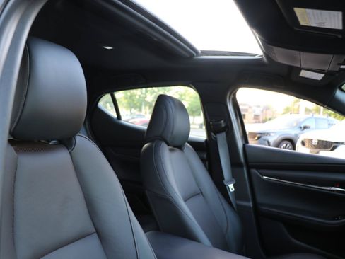 Used 2025 MAZDA MAZDA3 2.5 S Hatchback w/ Premium Pkg FWD image 7