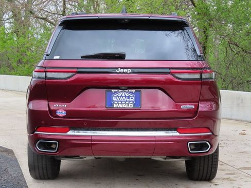 New 2025 Jeep Grand Cherokee Overland w/ Adv Protech Group III AWD/4WD image 17