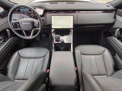 Used 2025 Land Rover Range Rover Sport SE image 26