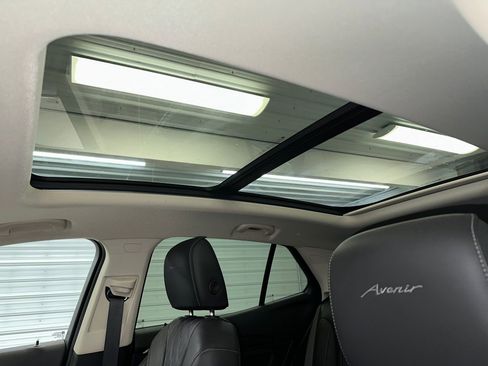 Certified 2023 Buick Envision Avenir image 4