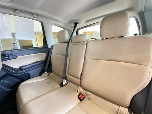 Used 2017 Subaru Forester 2.5i Premium w/ All-Weather Package AWD/4WD image 25