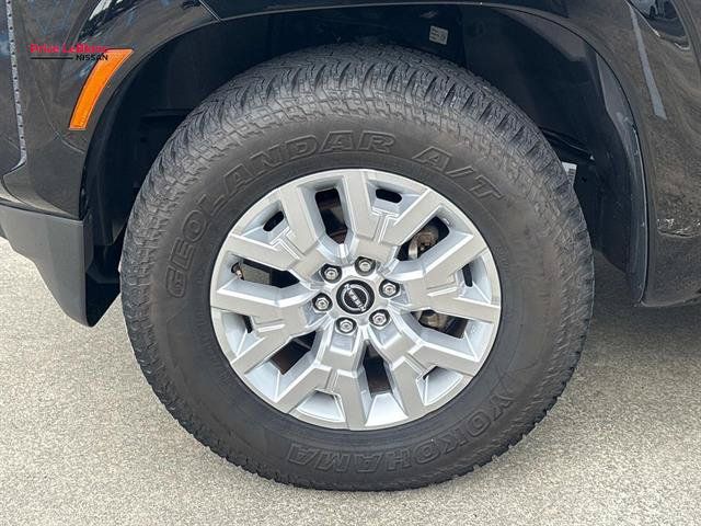 Used 2022 Nissan Frontier SV RWD image 4