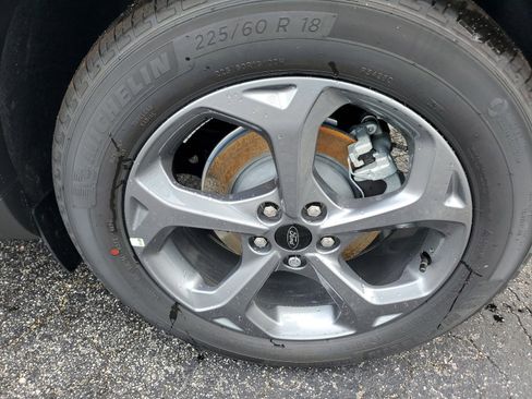 New 2025 Ford Escape ST-Line w/ Equipment Group 301A image 8