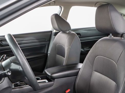 Used 2024 Nissan Altima 2.5 SV image 23