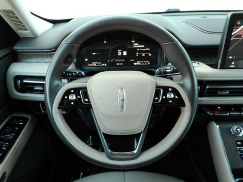 Used 2020 Lincoln Aviator Reserve w/ Equipment Group 201A image 36