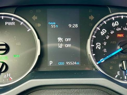 Certified 2021 Toyota RAV4 XLE w/ XLE Grade Weather Package AWD/4WD image 19