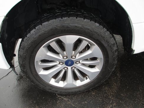 Used 2017 Ford F150 XL w/ Equipment Group 101A Mid image 12