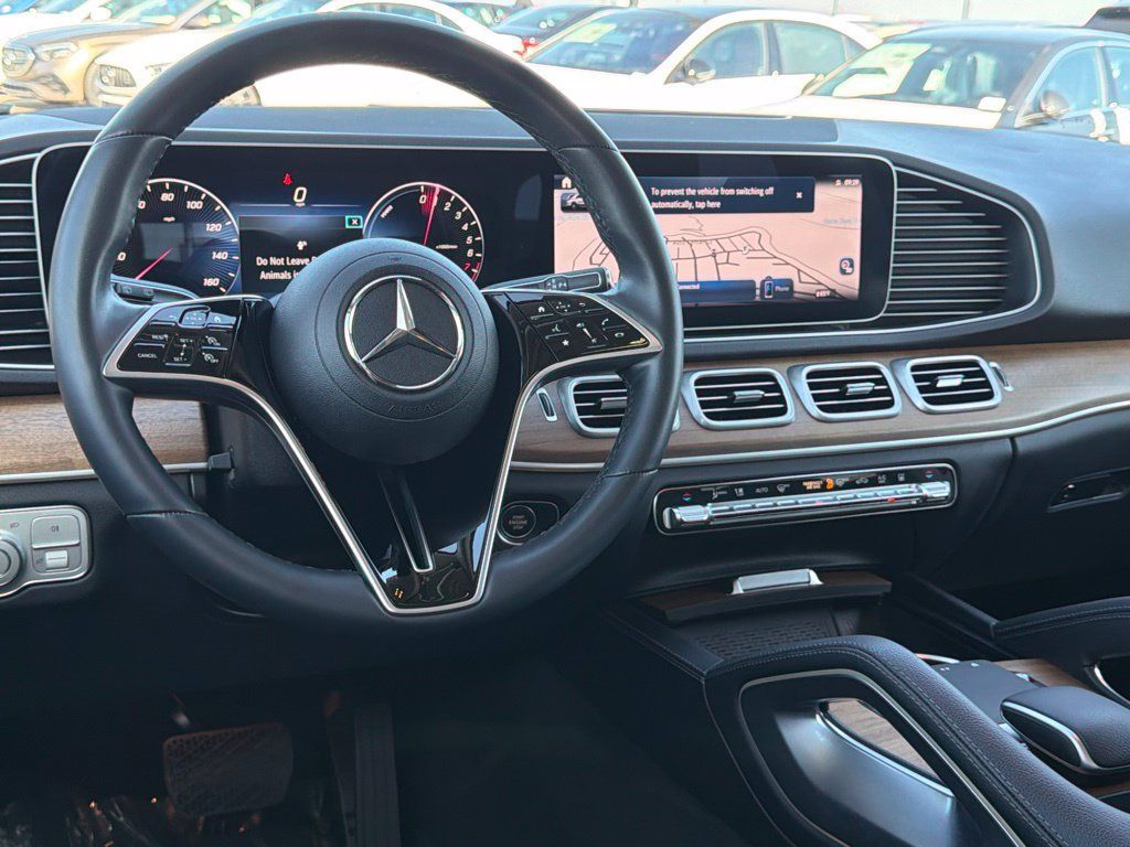 Certified 2025 Mercedes-Benz GLE 450e 4MATIC image 32