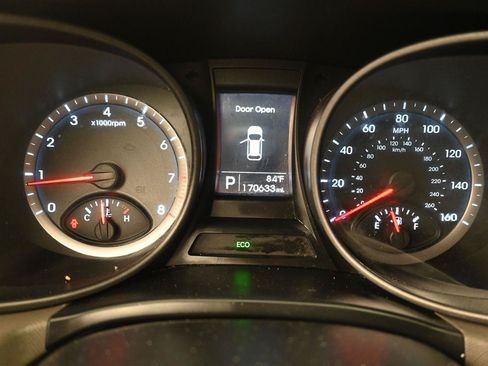 Used 2015 Hyundai Santa Fe Sport AWD/4WD image 13