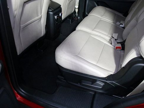 Used 2023 Ford Explorer Limited image 31