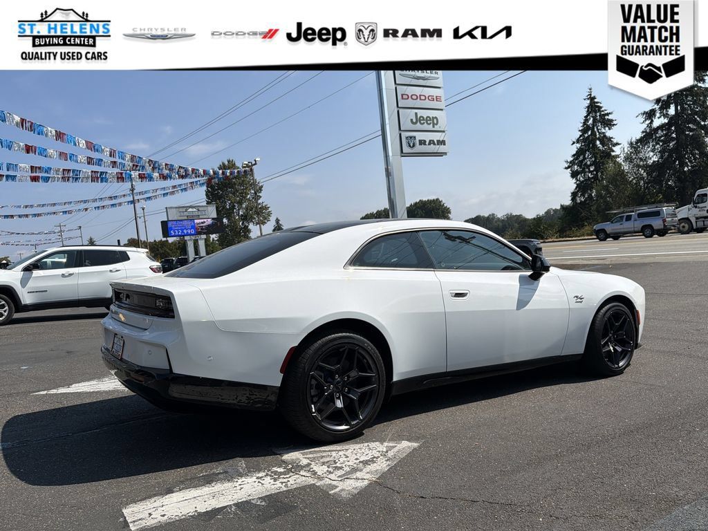 Used 2024 Dodge Charger Daytona R/T w/ Plus Group AWD/4WD image 8