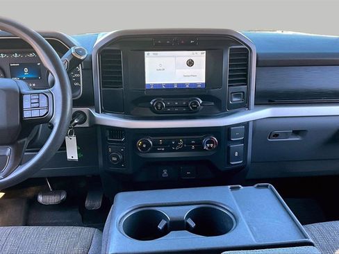 Used 2021 Ford F150 XLT image 6