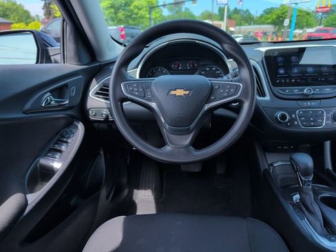 Used 2023 Chevrolet Malibu LT w/ Driver Confidence Package FWD image 2