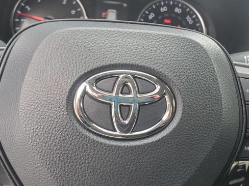 Used 2022 Toyota RAV4 LE image 25