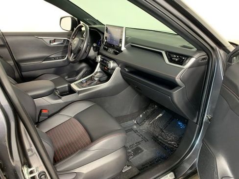 Used 2022 Toyota RAV4 XSE w/ Weather Package image 21