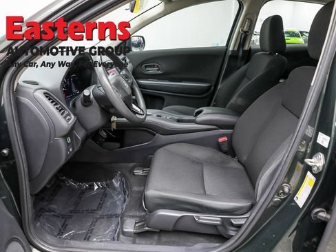 Used 2018 Honda HR-V LX image 14