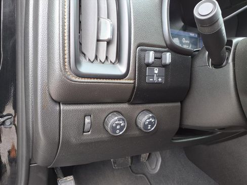 Used 2021 GMC Canyon AT4 image 26