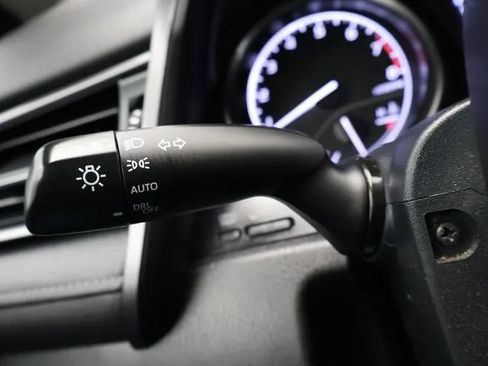 Used 2023 Toyota Camry SE FWD image 24